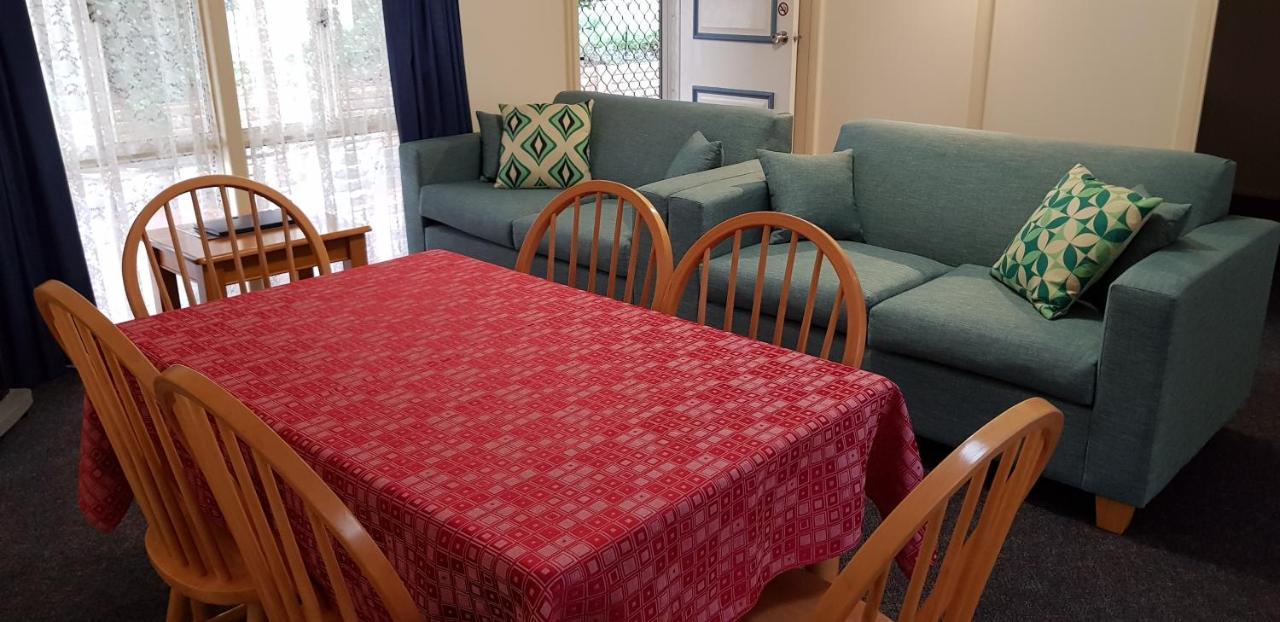 Park Avenue Holiday Units Albany Bagian luar foto